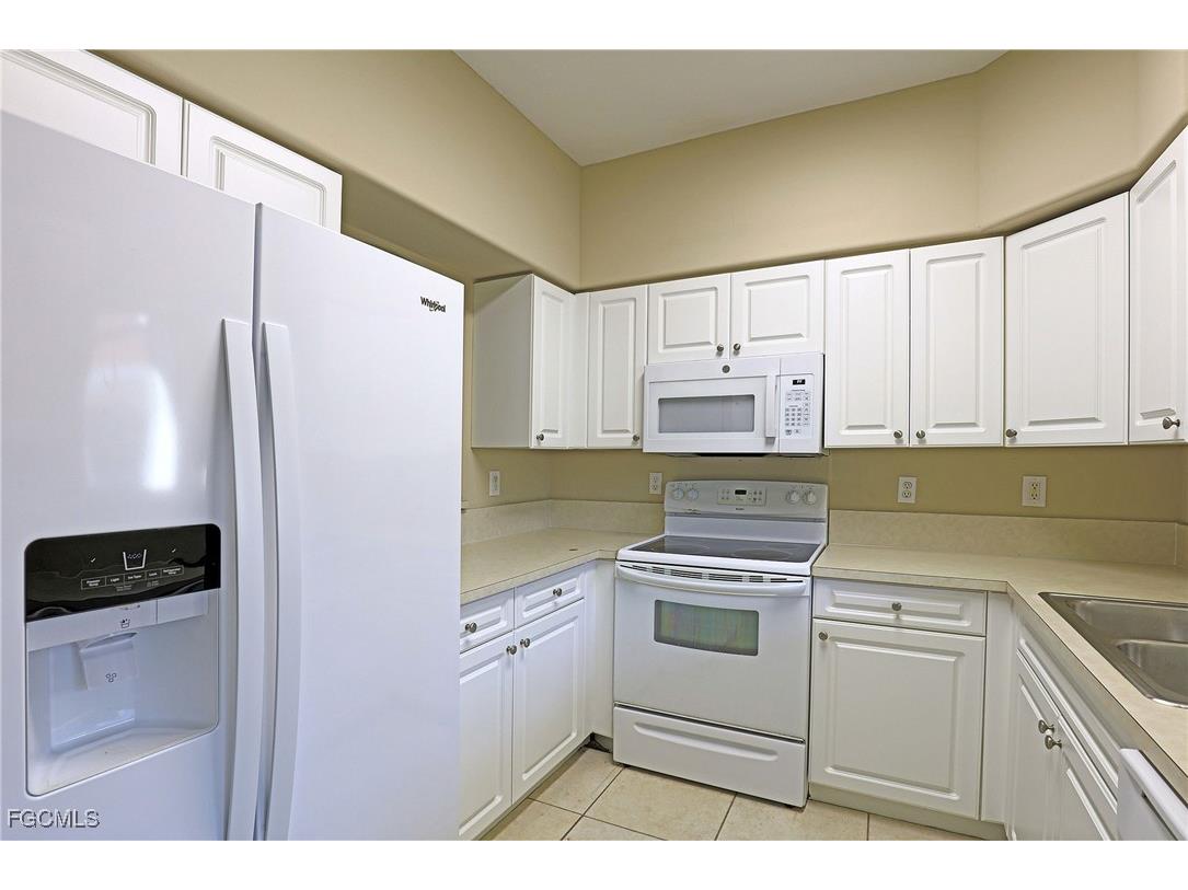 4160 Castilla Circle #202 Fort Myers FL 33916 2025020110 image3