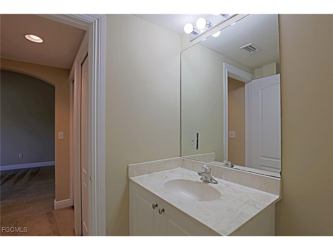 4160 Castilla Circle #202 Fort Myers FL 33916 2025020110 image4