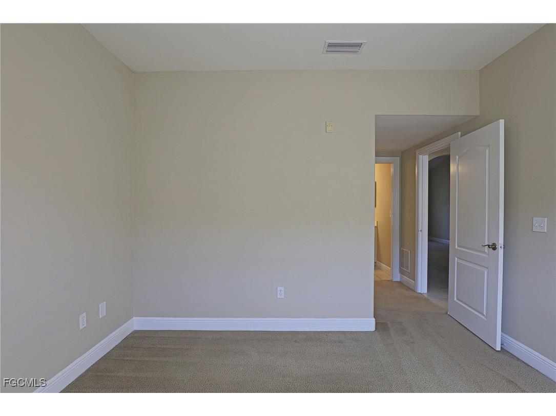 4160 Castilla Circle #202 Fort Myers FL 33916 2025020110 image8