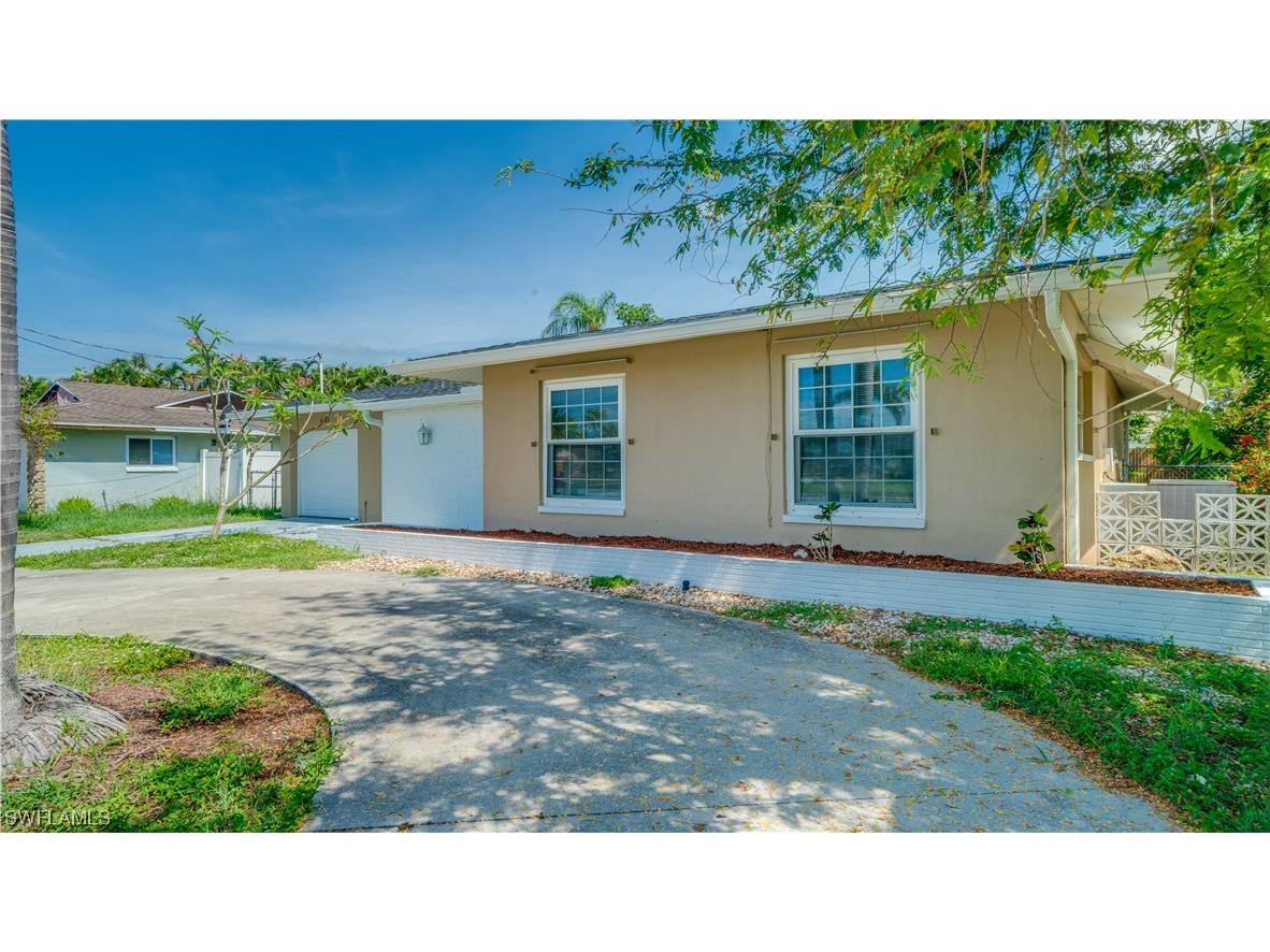 4160 Country Club Boulevard Cape Coral FL 33904 223047060 image1