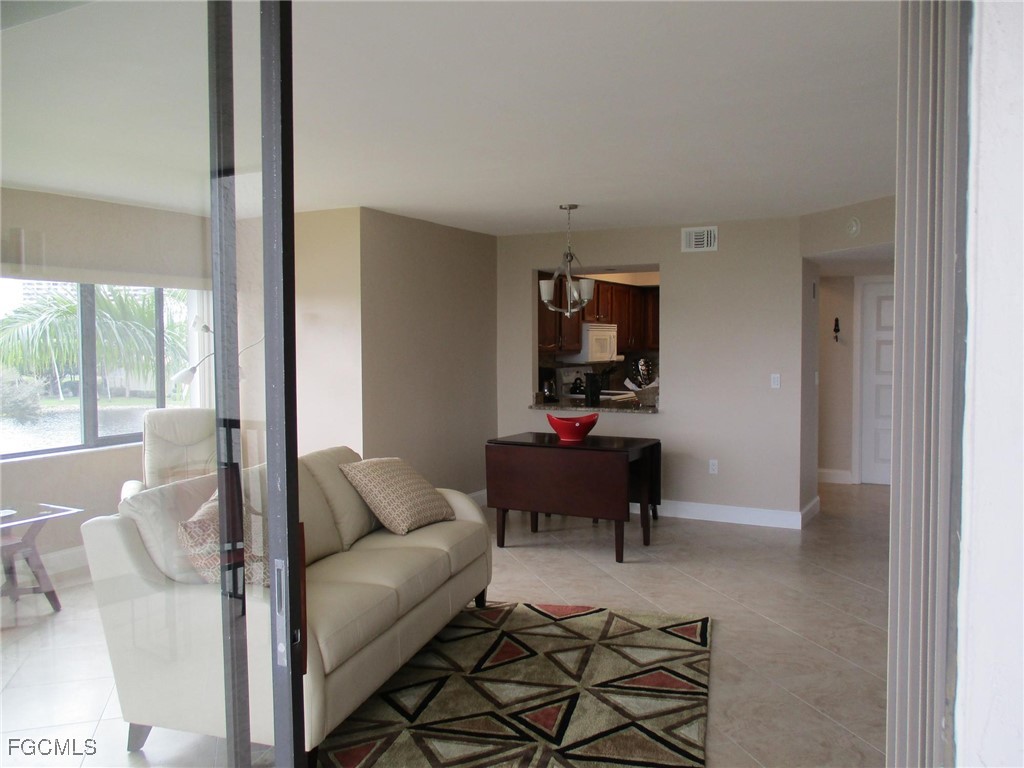 4160 Steamboat Bend E #403 Fort Myers FL 33919 2025016487 image5