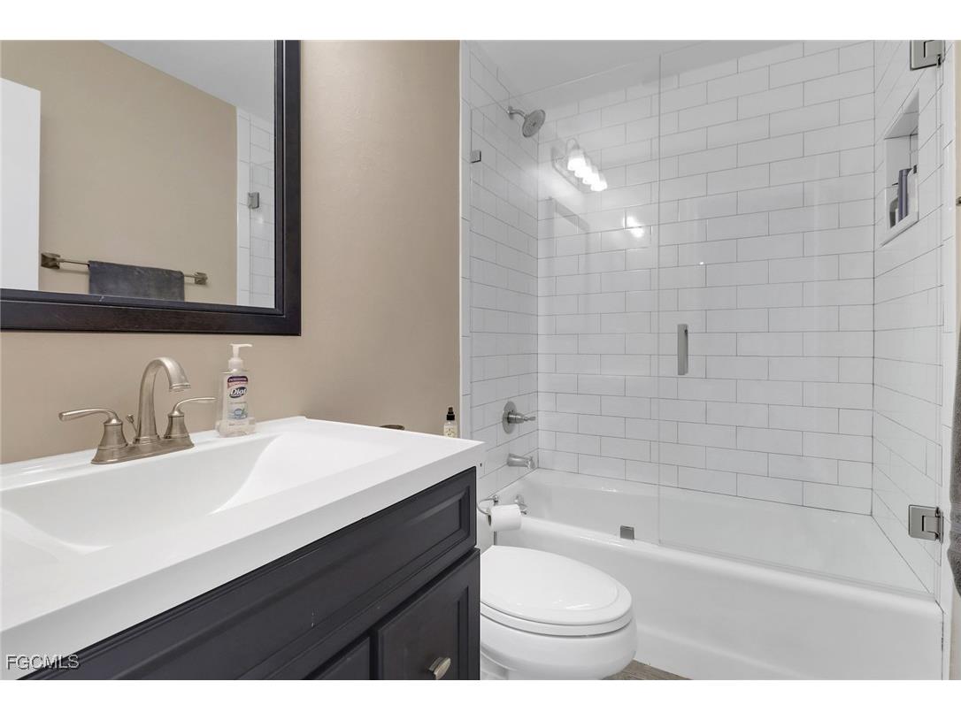  Fort Myers FL 33919 2025000965 image17