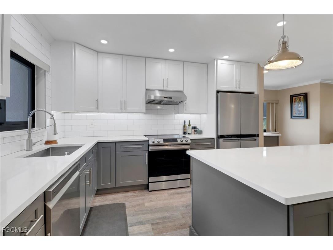  Fort Myers FL 33919 2025000965 image2