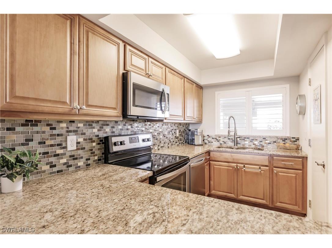 4160 Steamboat Bend E #505 Fort Myers FL 33919 224019915 image1