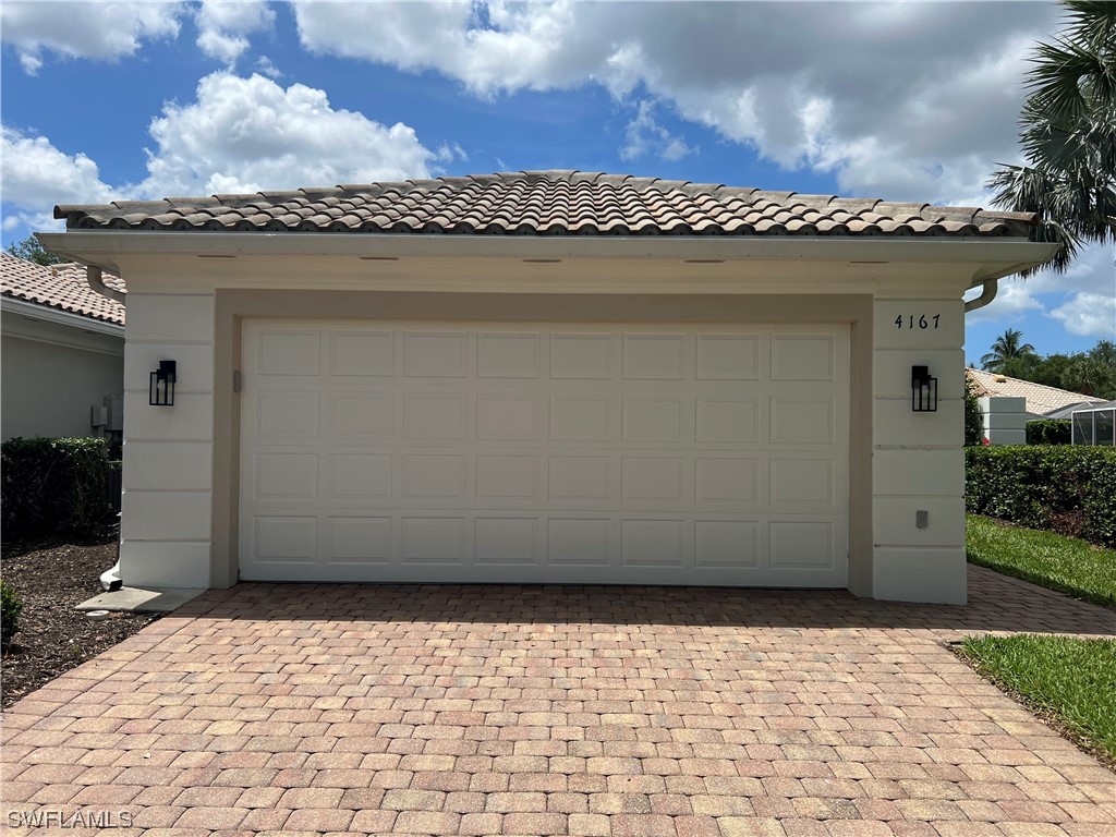 4167 Saint George Lane Naples FL 34119 224011609 image1