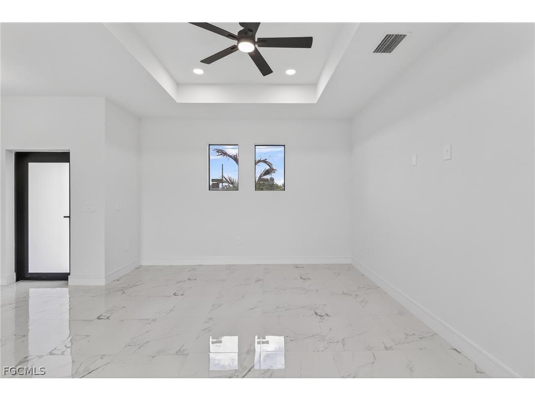 417 Mercedes Court Lehigh Acres FL 33972 2026009633 image5