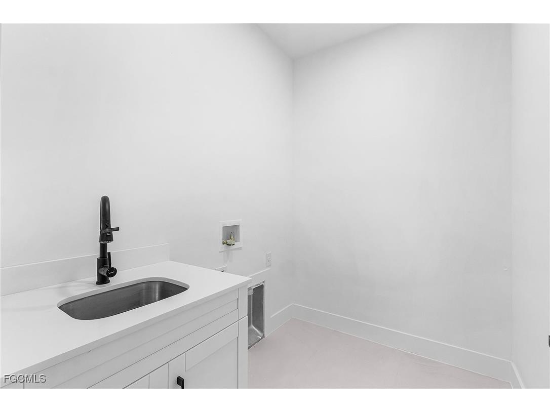 417 SW 23rd Terrace Cape Coral FL 33991 2025023972 image16