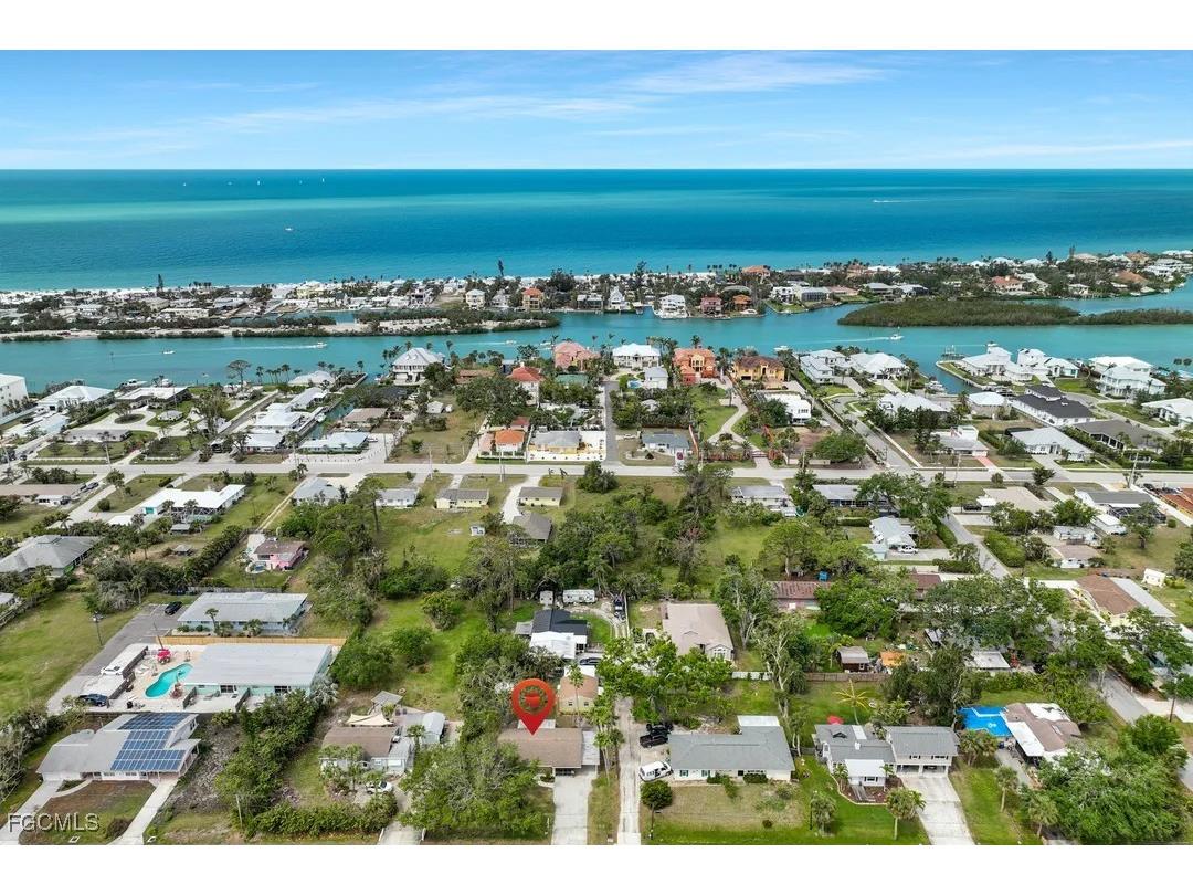 417 Shore Road Nokomis FL 34275 2025002855 image1