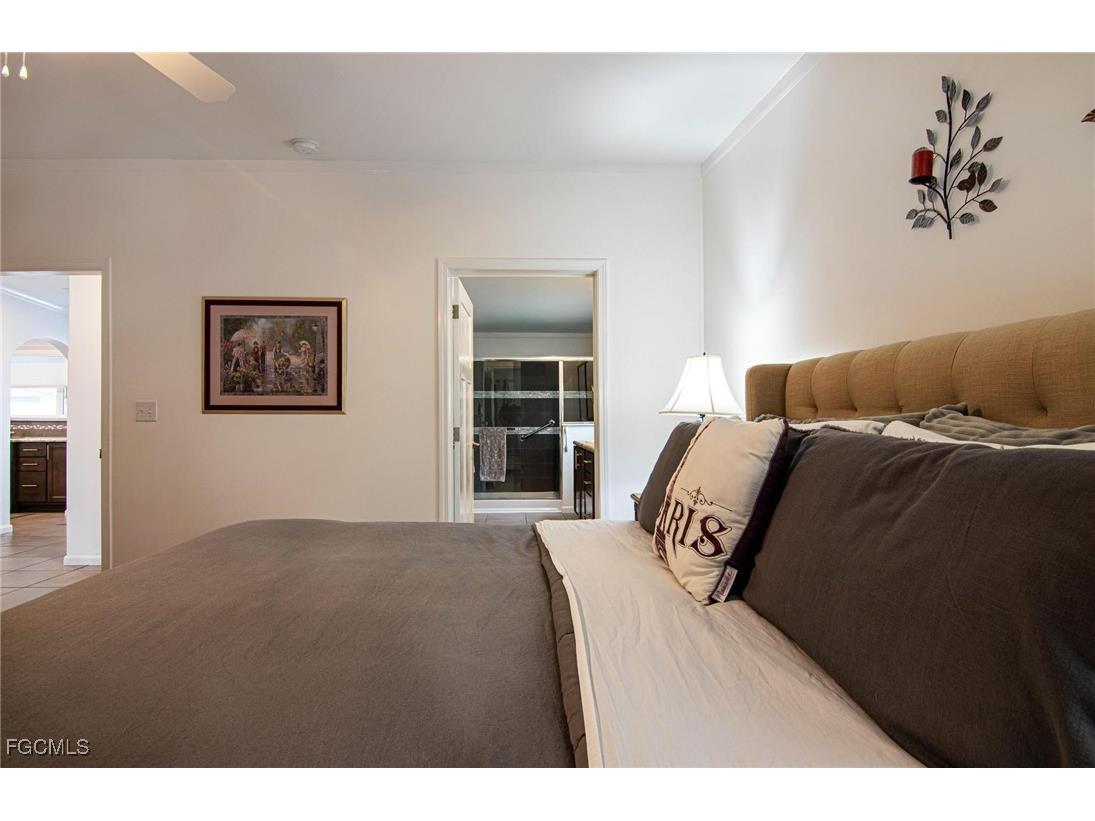 417 Snead Drive North Fort Myers FL 33903 2025014500 image19