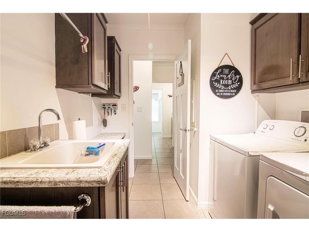 417 Snead Drive North Fort Myers FL 33903 2025014500 image35