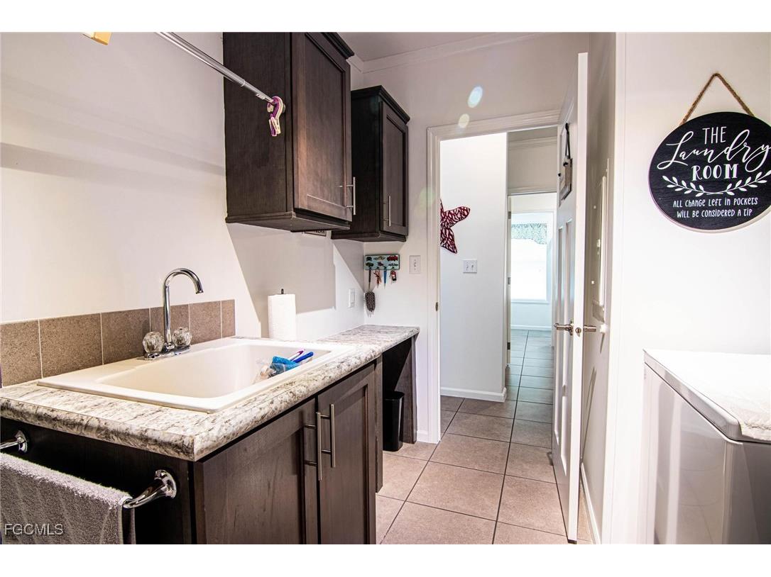 417 Snead Drive North Fort Myers FL 33903 2025014500 image36