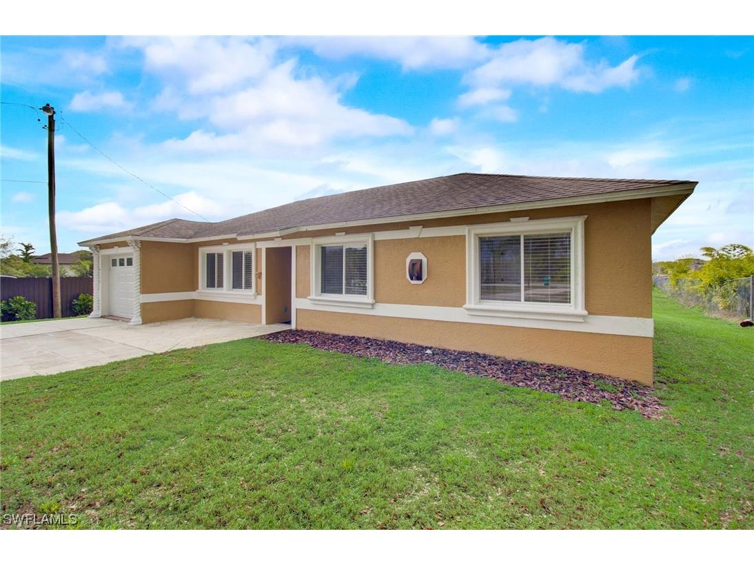 4170 22nd Avenue NE Naples FL 34120 224023481 image1