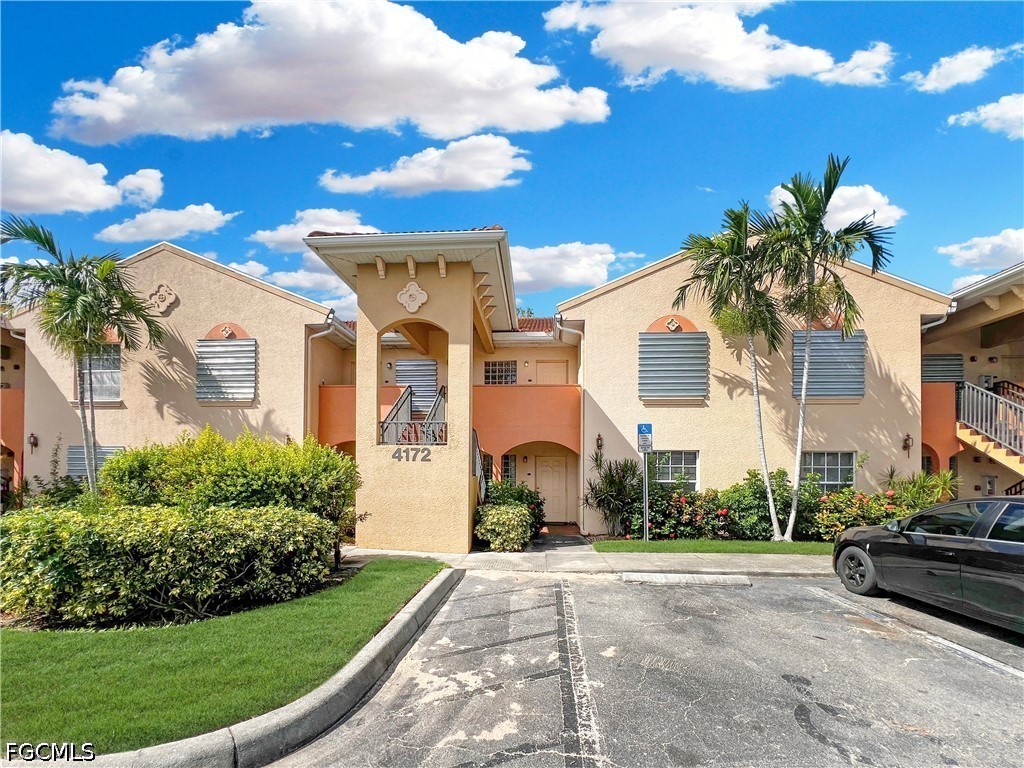 4172 Castilla Circle #105 Fort Myers FL 33916 2026023660 image1