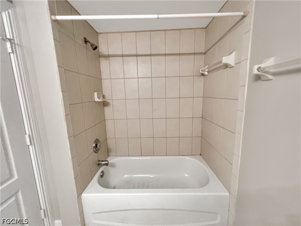 4172 Castilla Circle #105 Fort Myers FL 33916 2026023660 image16