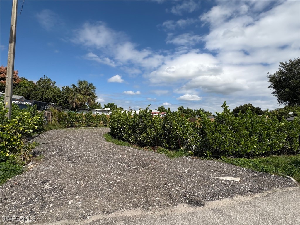 418 Cactus Circle Lehigh Acres FL 33936 225077702 image2