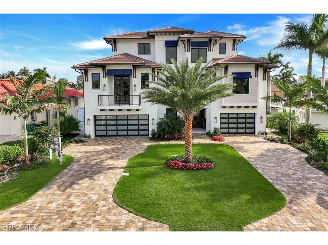 418 Heron Avenue Naples FL 34108 223092267 image1