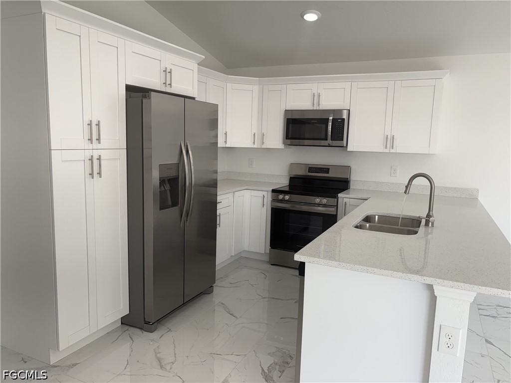 418 NW 13th Terrace Cape Coral FL 33993 2026013627 image4