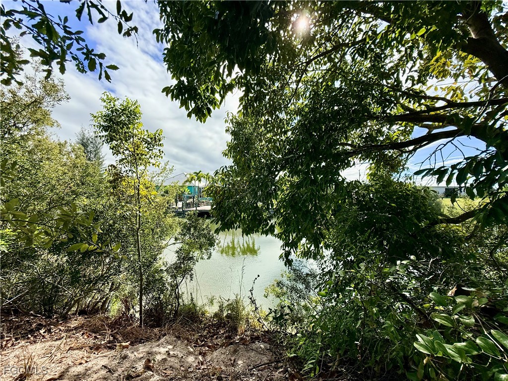 418 NW 14th Terrace Cape Coral FL 33993 2025025878 image2