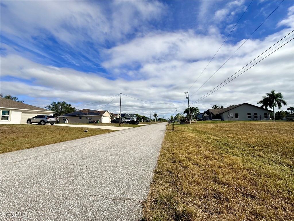 418 NW 14th Terrace Cape Coral FL 33993 2025025878 image4