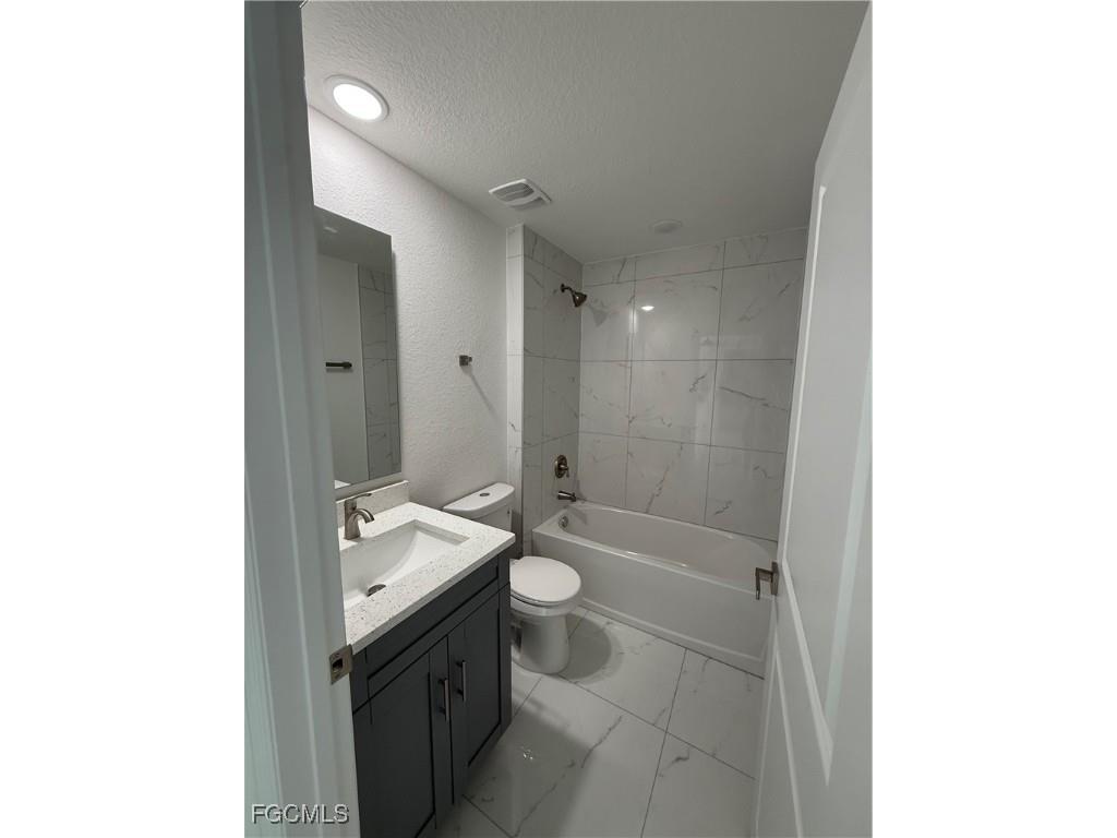 418 Pinehurst Avenue Lehigh Acres FL 33974 2025023853 image4