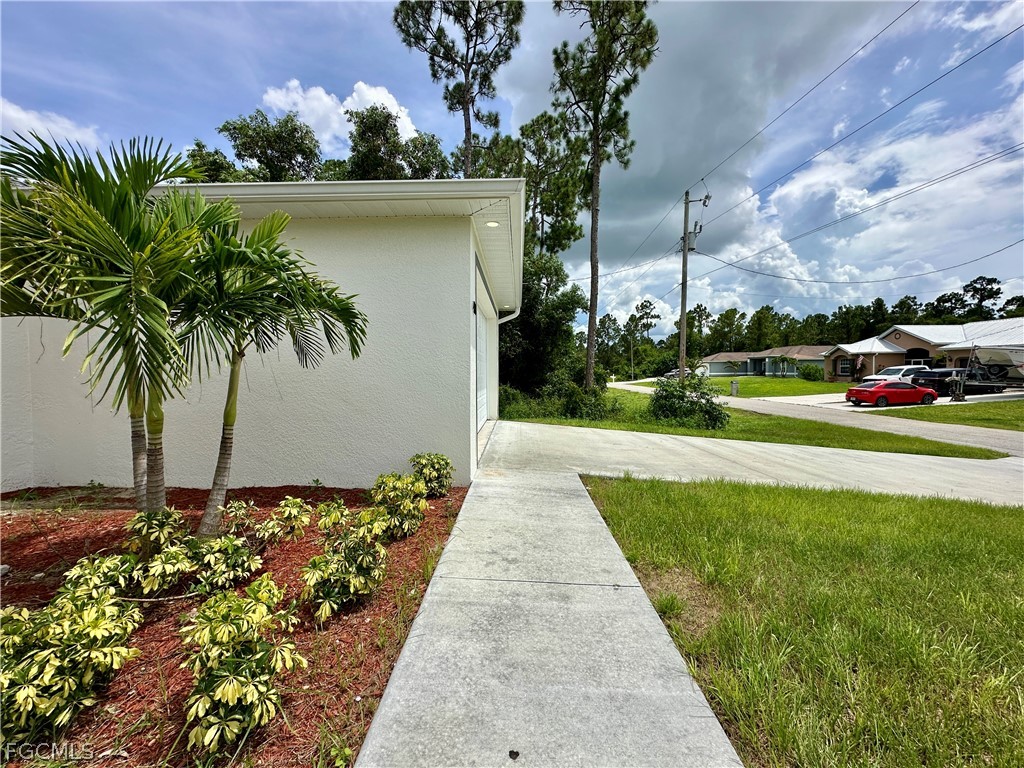 418 Wellington Avenue Lehigh Acres FL 33972 2026013107 image4