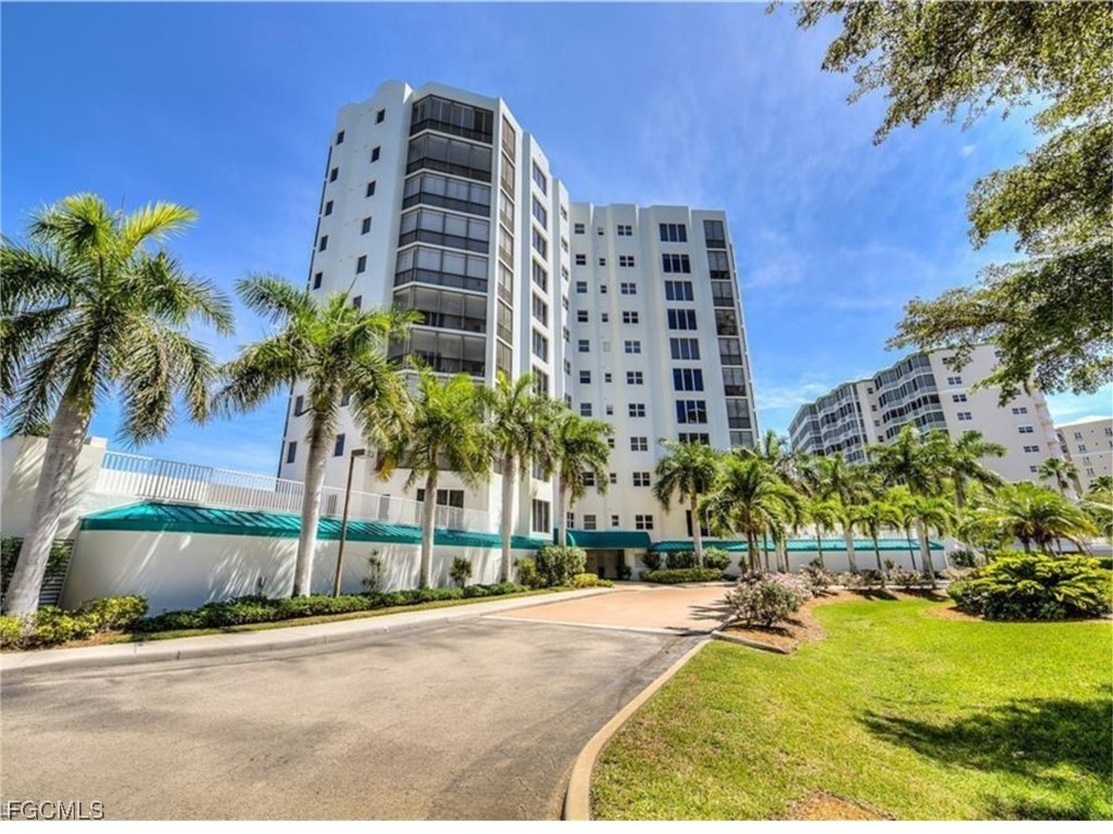 4183 Bay Beach Lane #313 Fort Myers Beach FL 33931 2025011231 image3