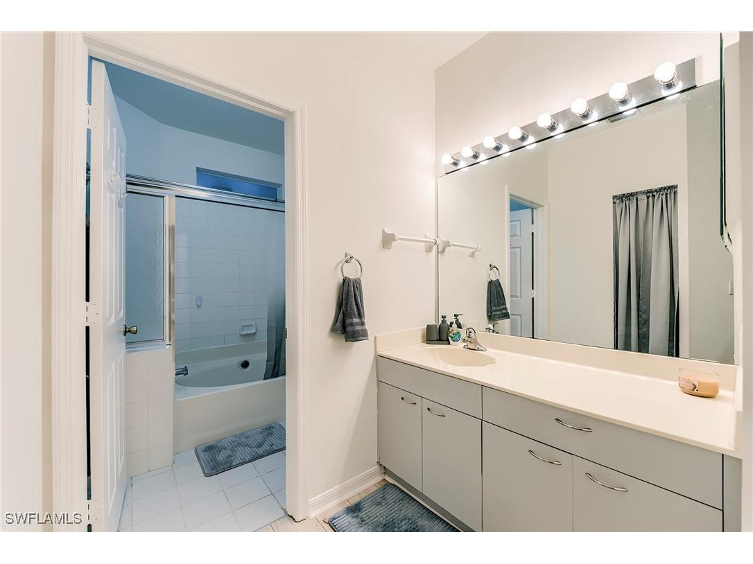 419 Emerald Bay Circle #B6 Naples FL 34110 225079933 image20