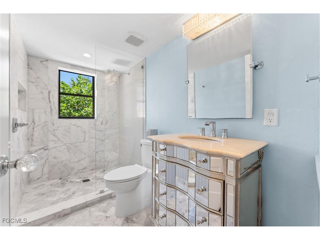 419 Lighthouse Way Sanibel FL 33957 2025015008 image19