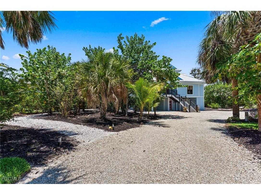 419 Lighthouse Way Sanibel FL 33957 2025015008 image2