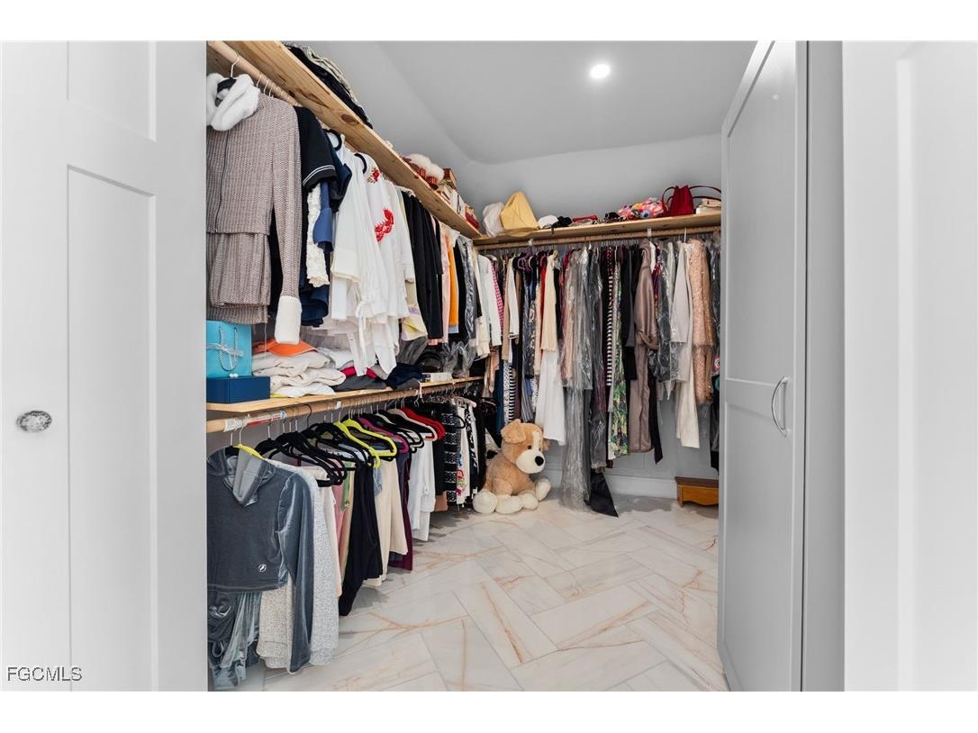 419 Lighthouse Way Sanibel FL 33957 2025015008 image23