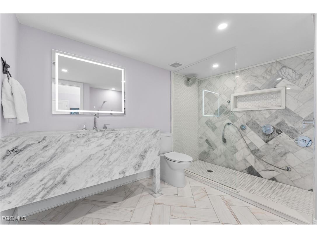 419 Lighthouse Way Sanibel FL 33957 2025015008 image24