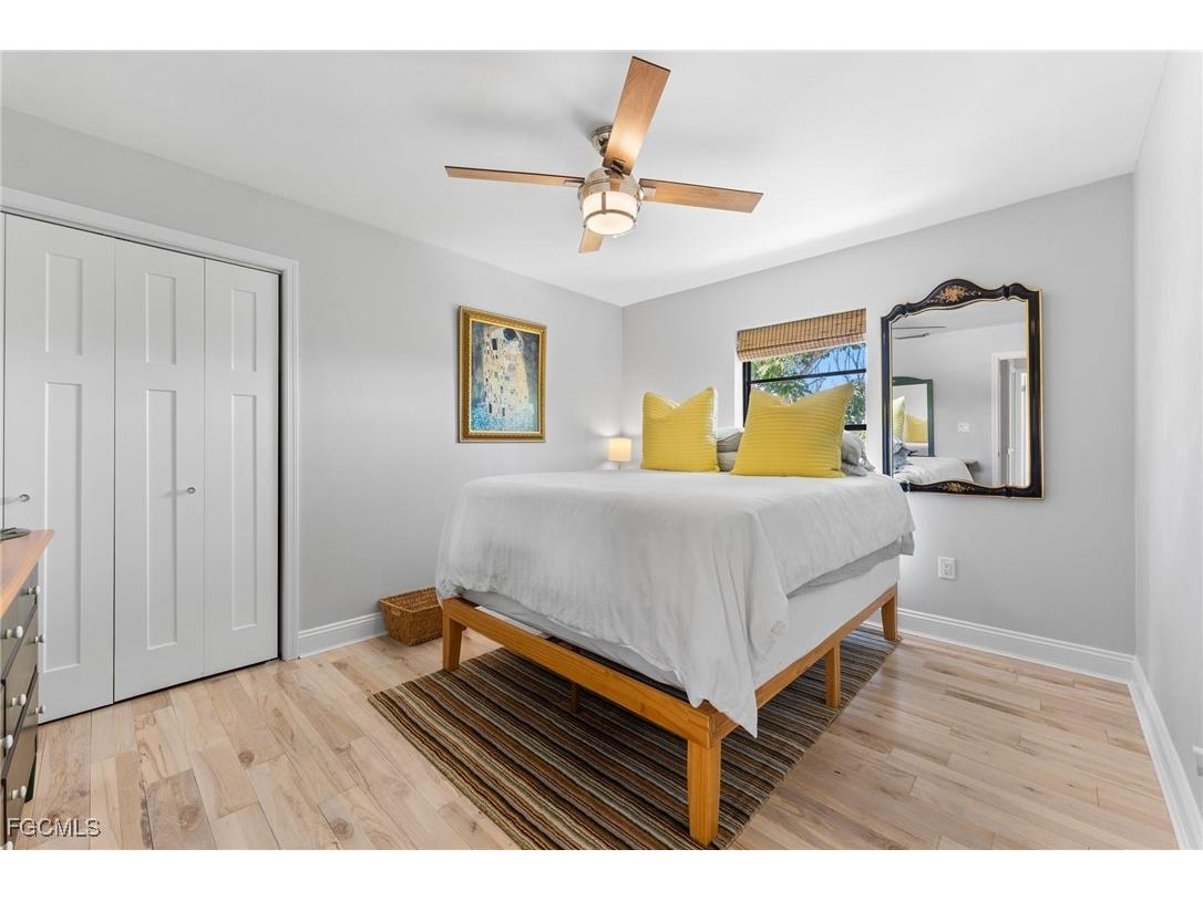 419 Lighthouse Way Sanibel FL 33957 2025015008 image25