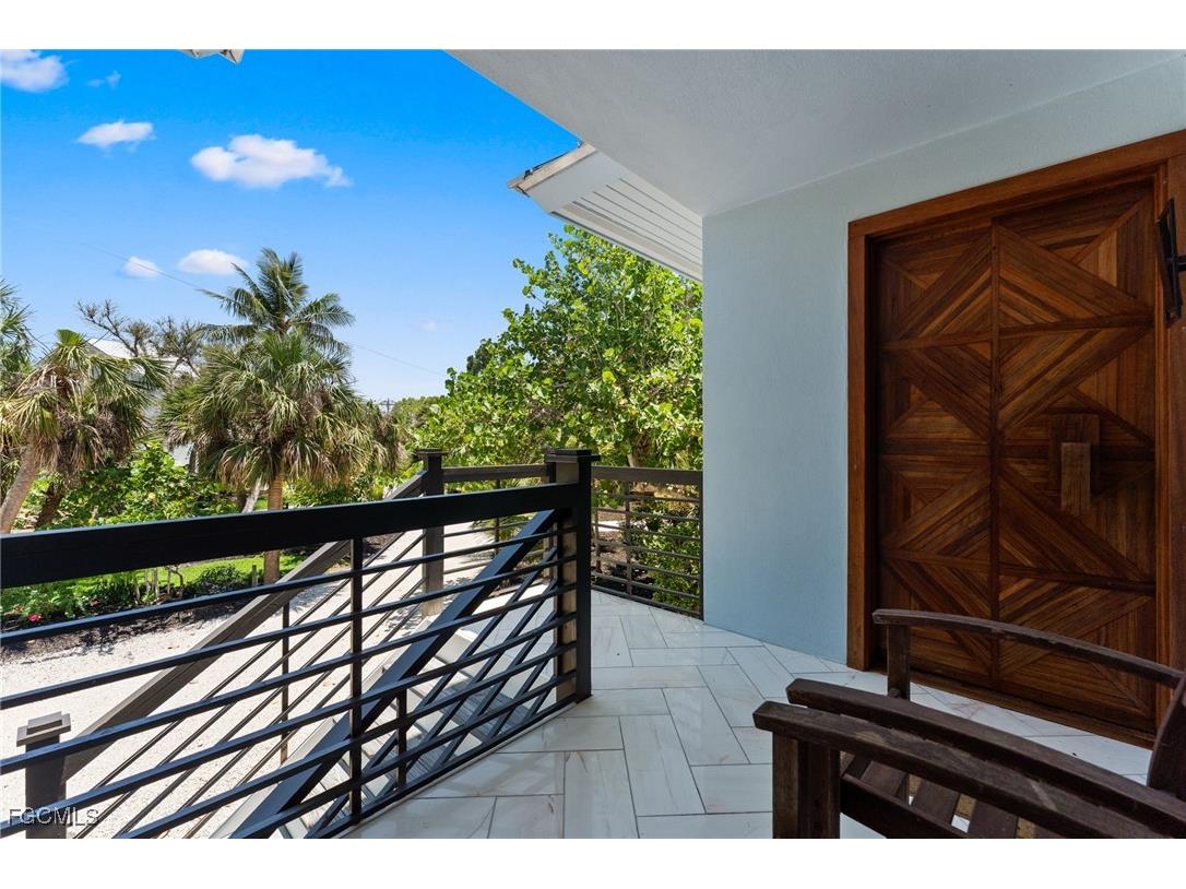 419 Lighthouse Way Sanibel FL 33957 2025015008 image6