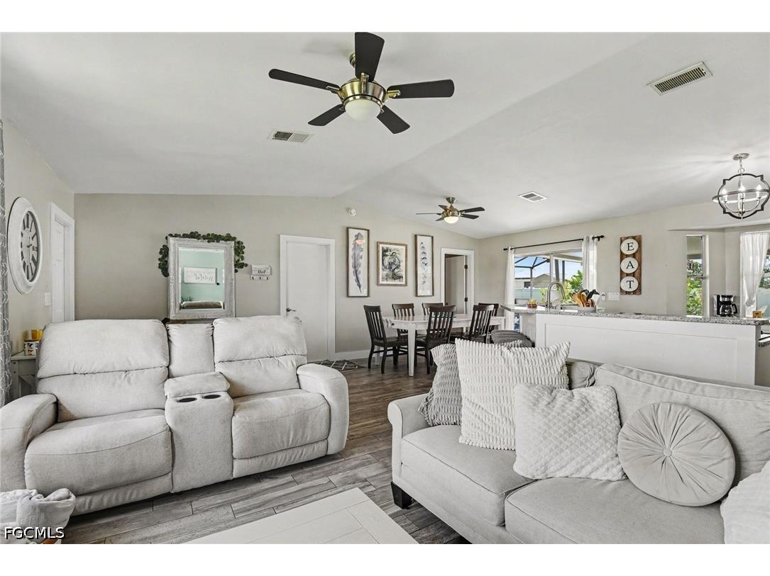419 NW 7th Terrace Cape Coral FL 33993 2026025884 image4