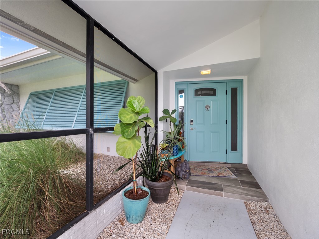 419 Pinecrest Court Cape Coral FL 33904 2025007544 image7