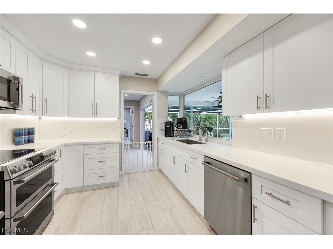 419 Pinecrest Court Cape Coral FL 33904 2026009375 image23