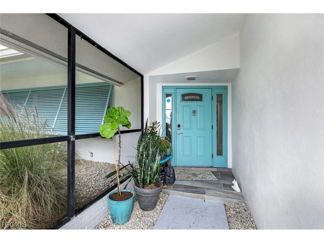 419 Pinecrest Court Cape Coral FL 33904 2026009375 image37