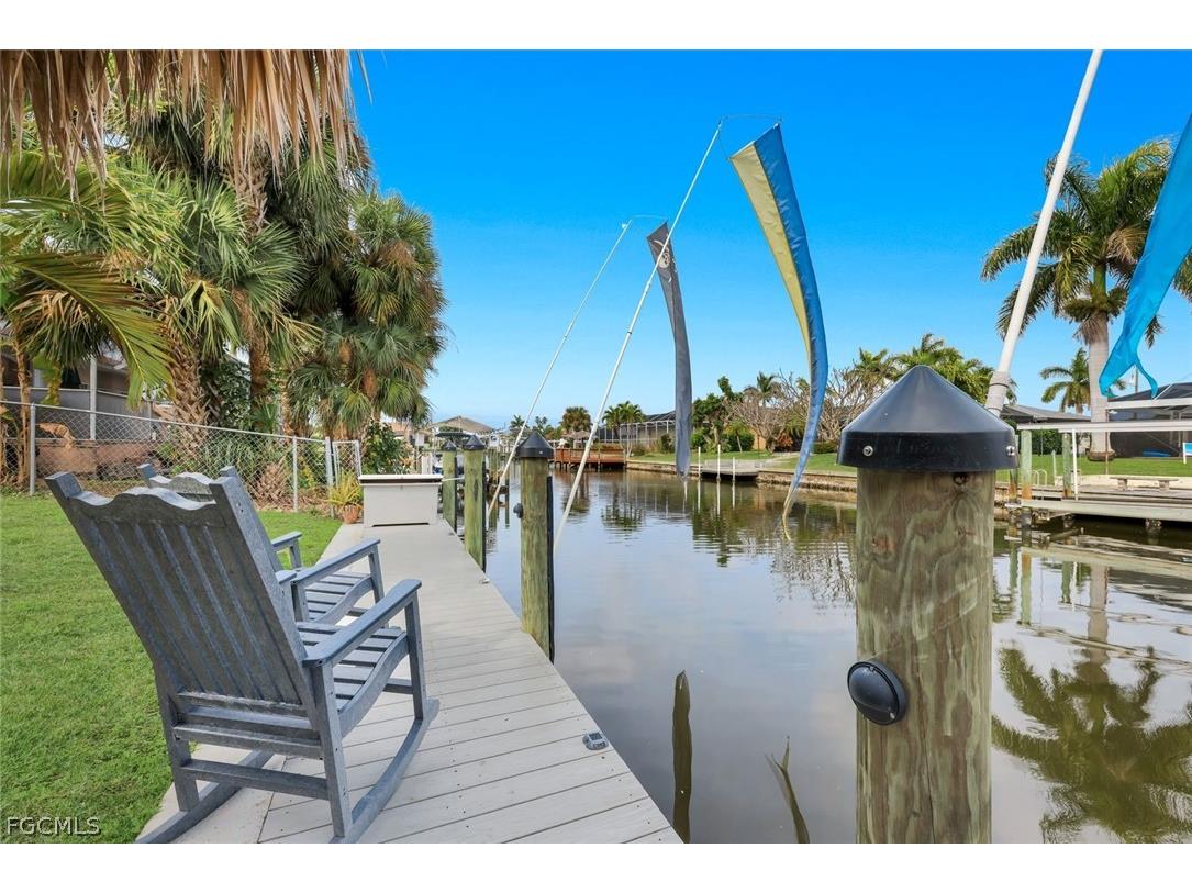 419 Pinecrest Court Cape Coral FL 33904 2026009375 image38
