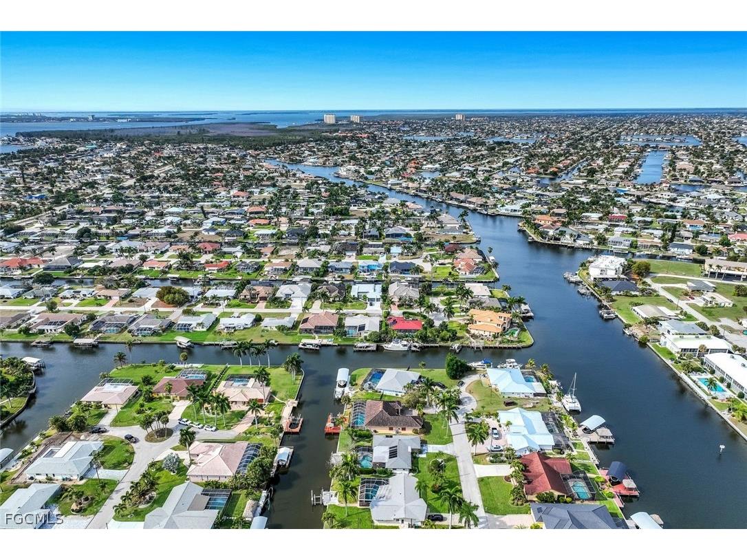 419 Pinecrest Court Cape Coral FL 33904 2026009375 image45