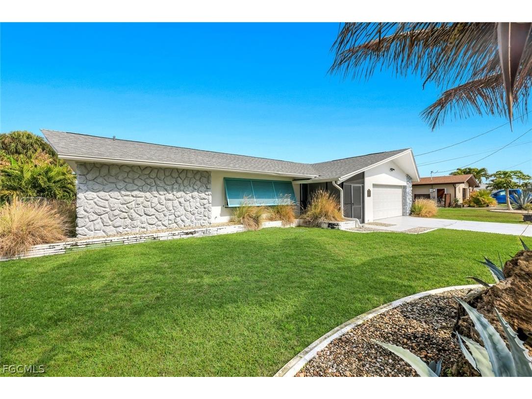 419 Pinecrest Court Cape Coral FL 33904 2026009375 image49