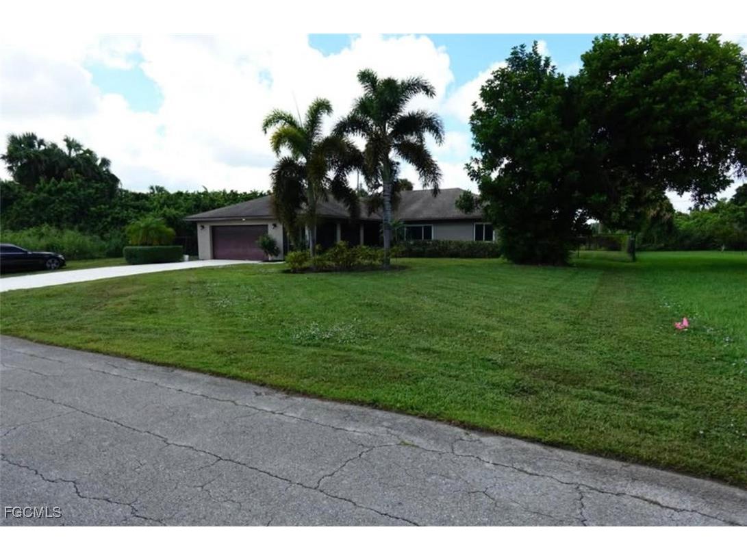 419 Robert Avenue Lehigh Acres FL 33936 2025013982 image1