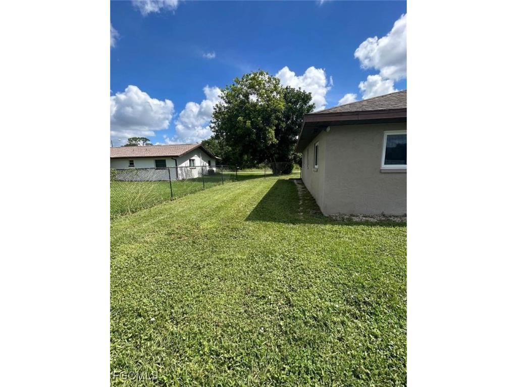 419 Robert Avenue Lehigh Acres FL 33936 2025013982 image3