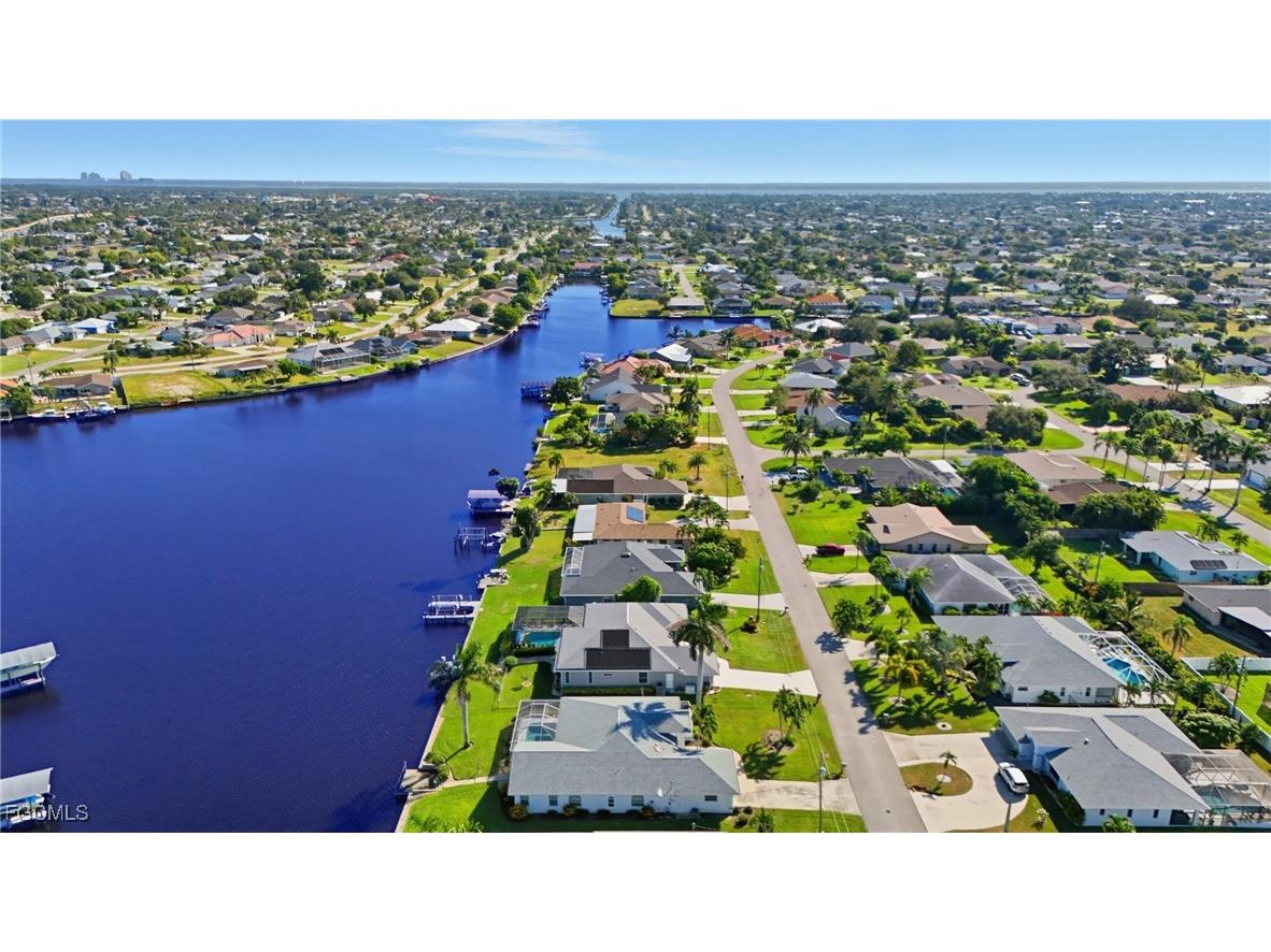 419 SE 28th Terrace Cape Coral FL 33904 2025016604 image11