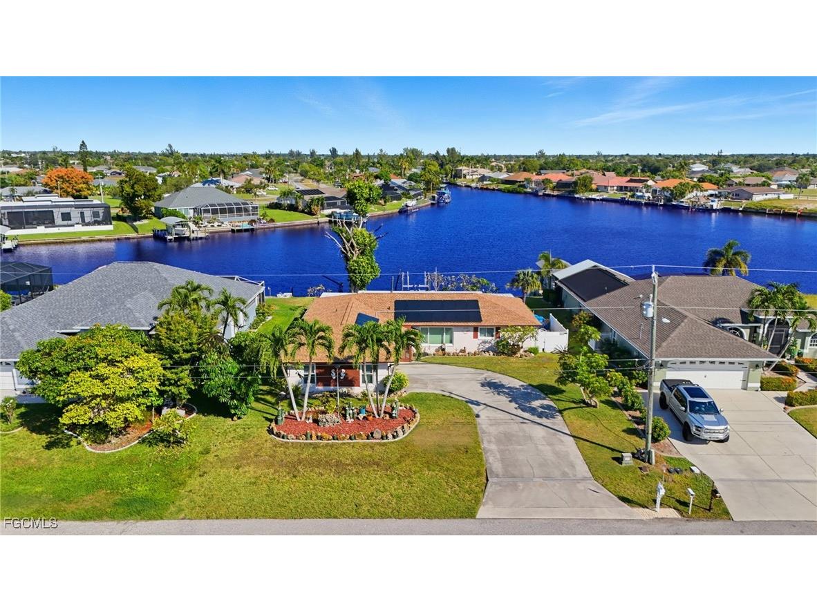 419 SE 28th Terrace Cape Coral FL 33904 2025016604 image4