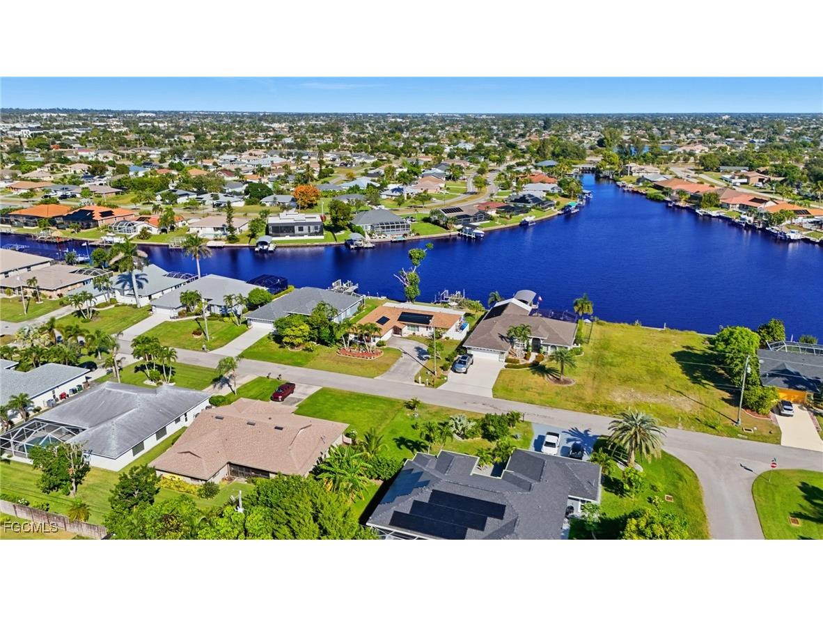 419 SE 28th Terrace Cape Coral FL 33904 2025016604 image6