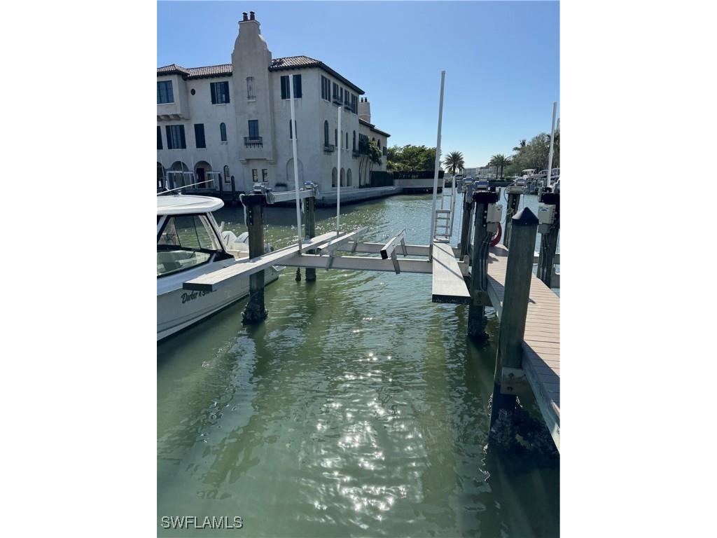 4190 Gulf Shore Boulevard N Naples FL 34103 224101013 image2