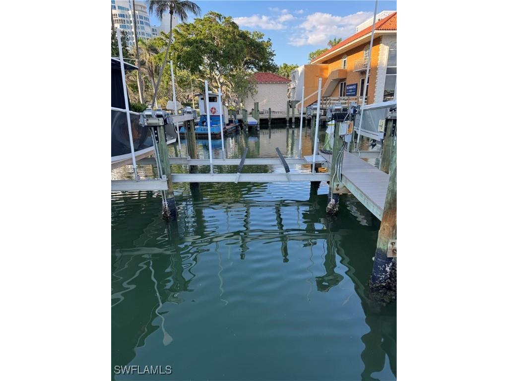 4190 Gulf Shore Boulevard N Naples FL 34103 225017355 image2