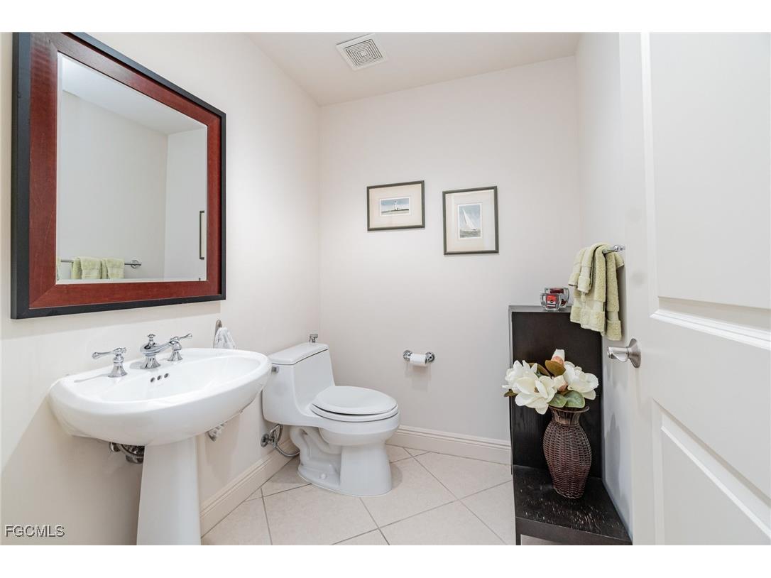 4192 Bay Beach Lane #872 Fort Myers Beach FL 33931 2025020261 image18