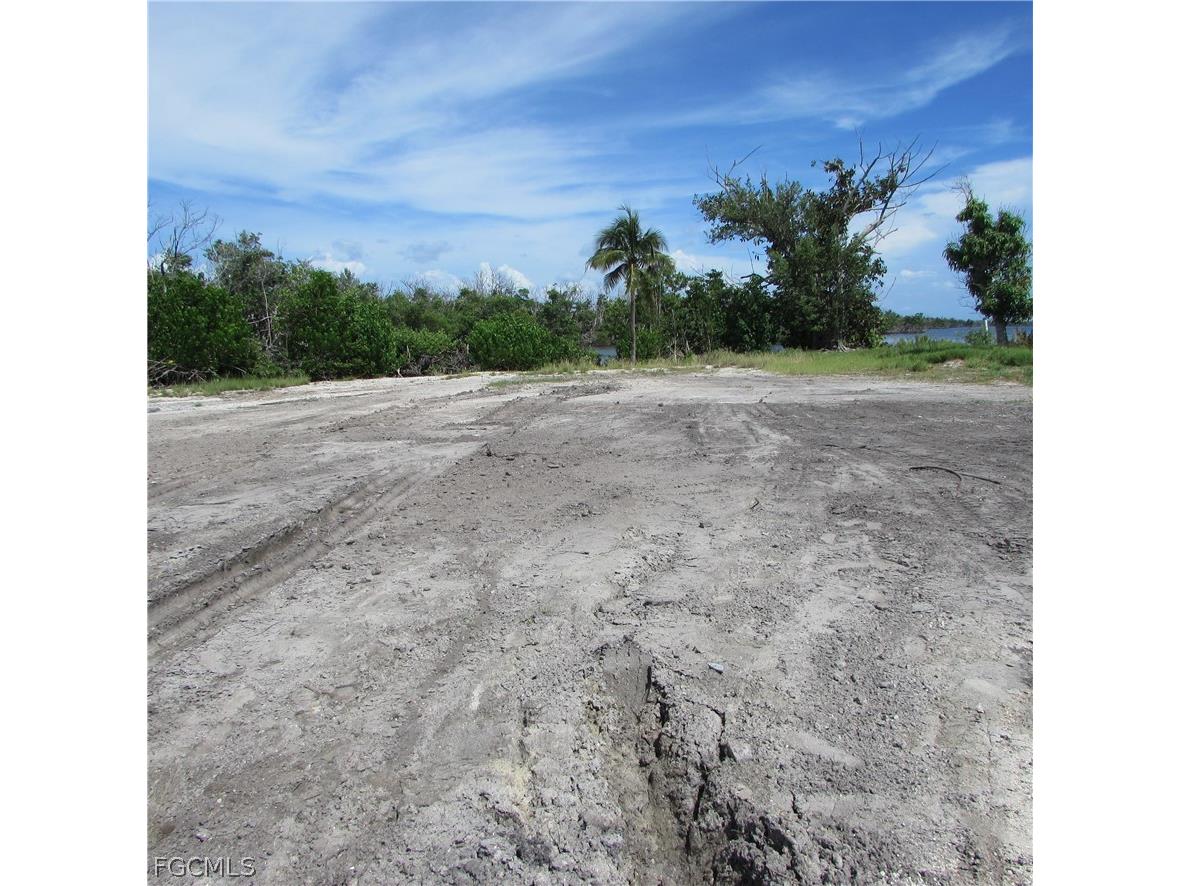 4195 Pine Island Road NW Matlacha FL 33993 2026012930 image5