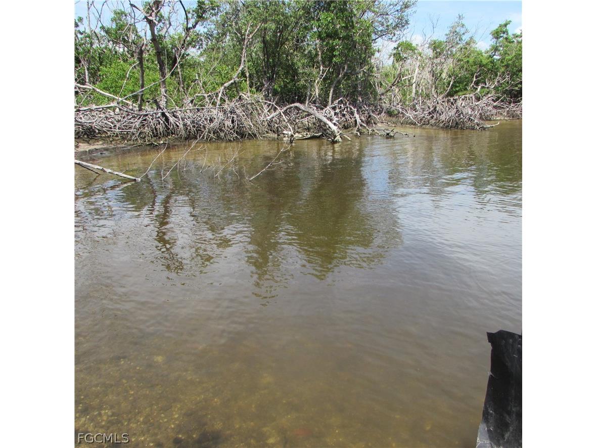 4195 Pine Island Road NW Matlacha FL 33993 2026012930 image9